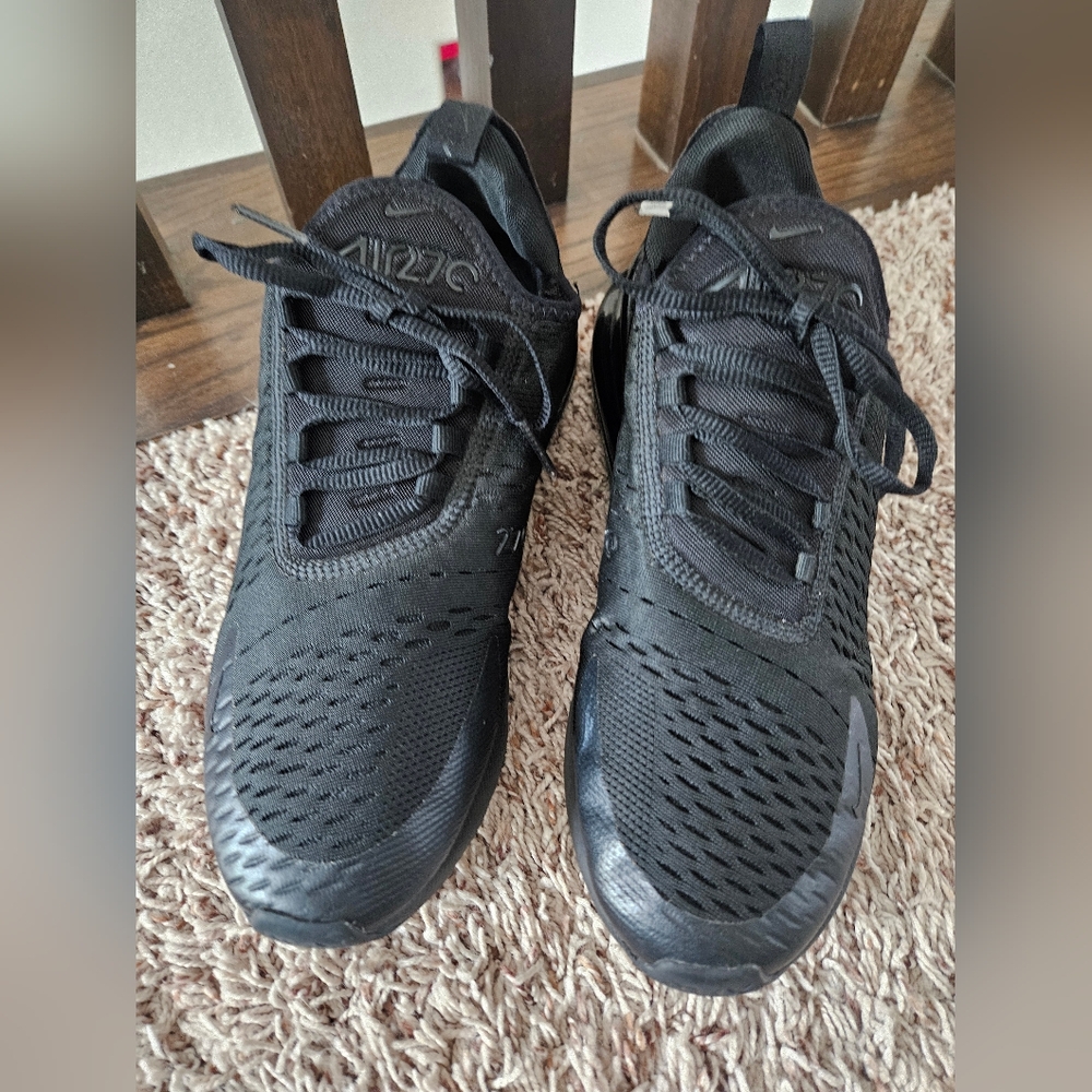 Nike Woman's All-Black Athletic Shoes 8